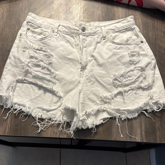 Free People We The Free White Distressed Jean Shorts Frayed Hem - Picture 1 of 6